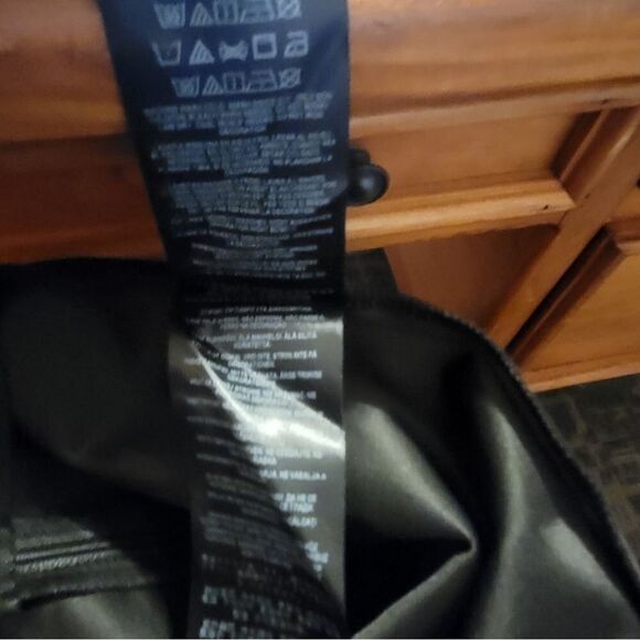 Guess Skirt Women's Medium Black Mini Skirt Lexie Flounce Faux Leather Zipper - Picture 9 of 10